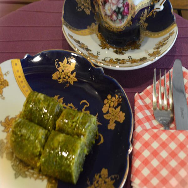 çağlayan fırını Ankara- timi sandviç- ekmek- çağlayan unlu mamuller-fıstık sarma