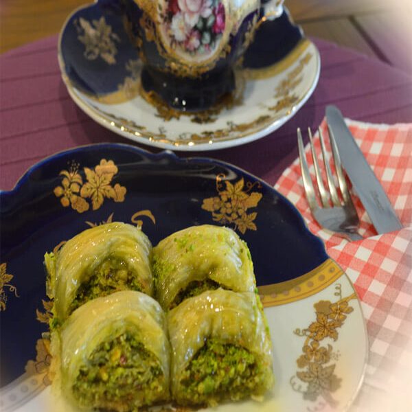 çağlayan fırını Ankara- timi sandviç- ekmek- çağlayan unlu mamuller-fıstıklı baklava